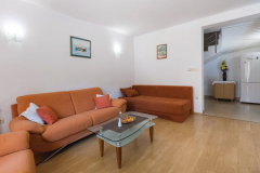 cdr297_living_04